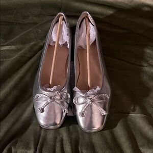 Chic Silver Ballet Flats